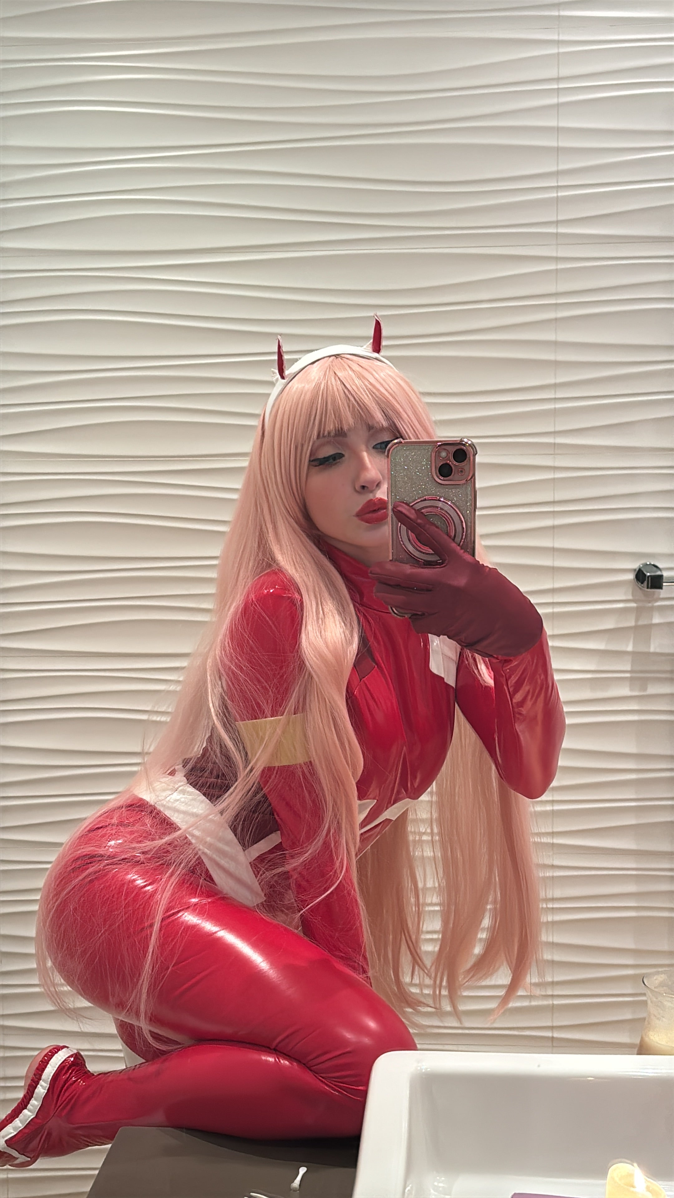 Full set: Zero two 2026